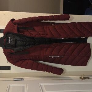 Bernardo Maroon Quilted Coat with Hood